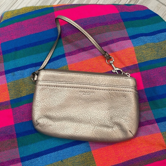 Coach purse - Picture 4 of 4